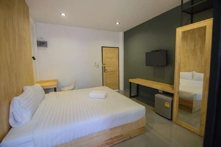 Room 16 of 65