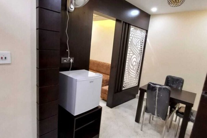 Room 2 of 15
