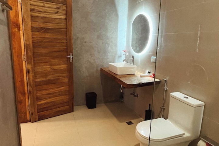 Room 10 of 24