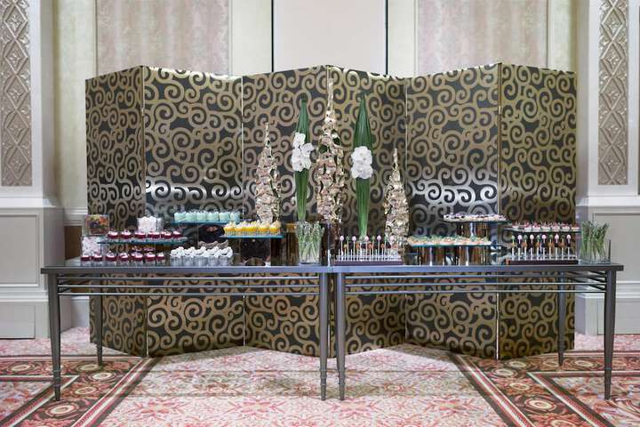 Dining 76 of 109