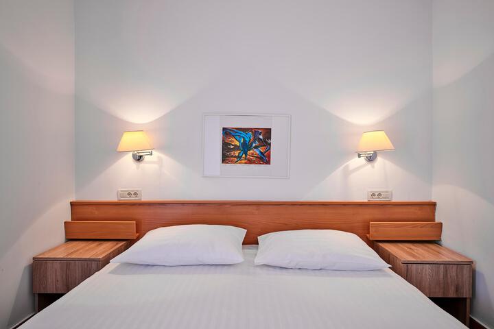 Room 17 of 59