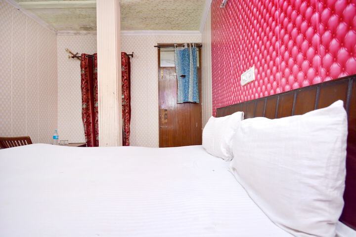 Room 15 of 26