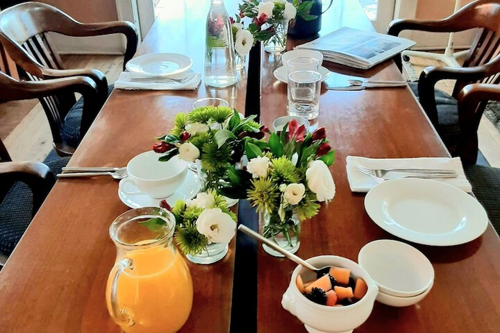 Breakfast/Coffee Service 18 of 20