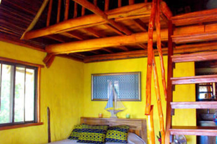 Room 13 of 32