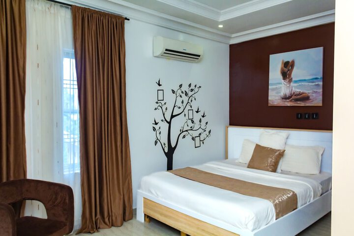 Room 7 of 15
