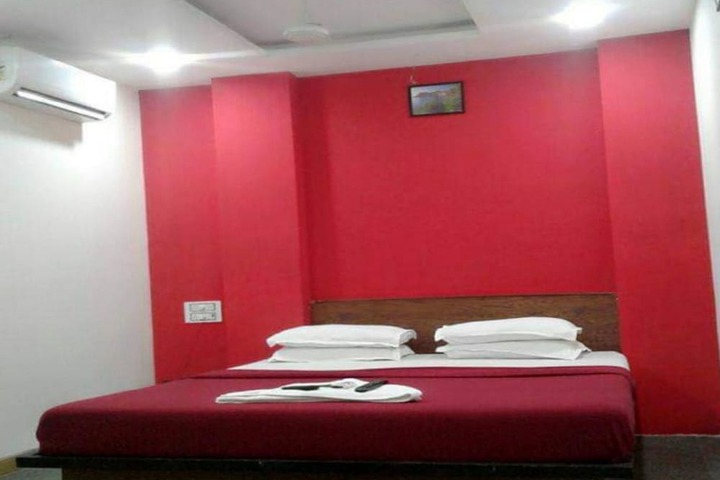 Room 6 of 25