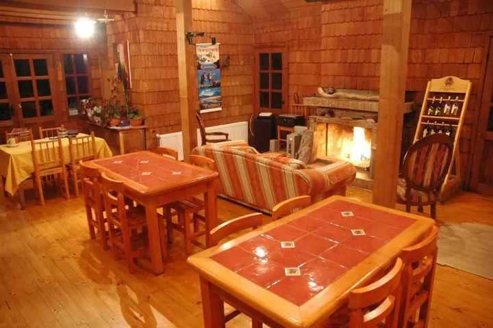 Dining 8 of 8