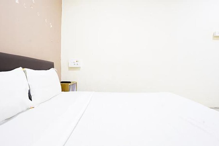 Room 6 of 21