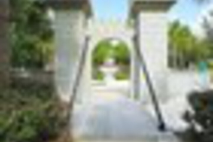 Hotel Exterior 59 of 63