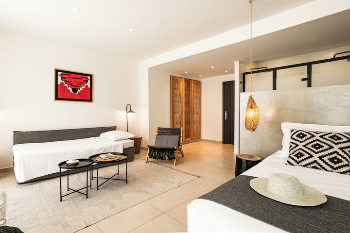 Room 43 of 226