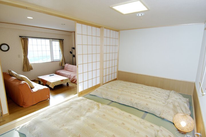 Room 16 of 86