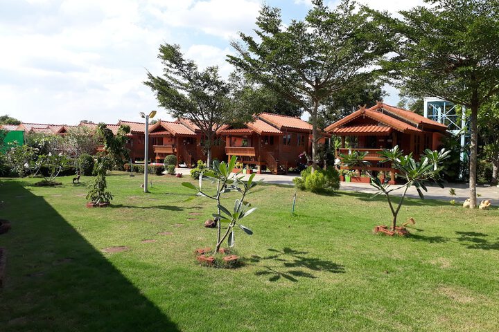 Hotel Exterior 44 of 49