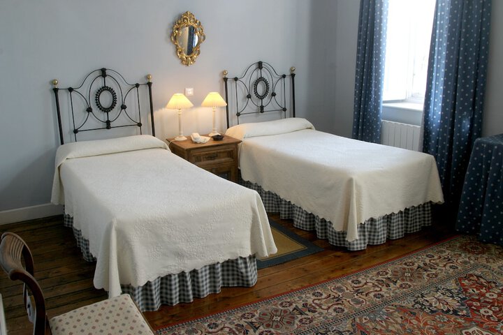 Room 6 of 67