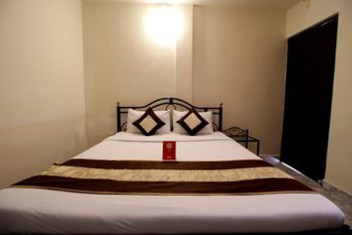 Room 10 of 19
