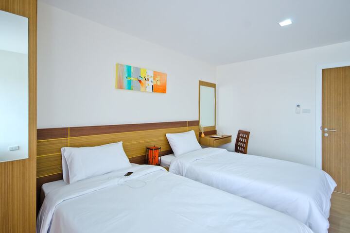 Room 12 of 42