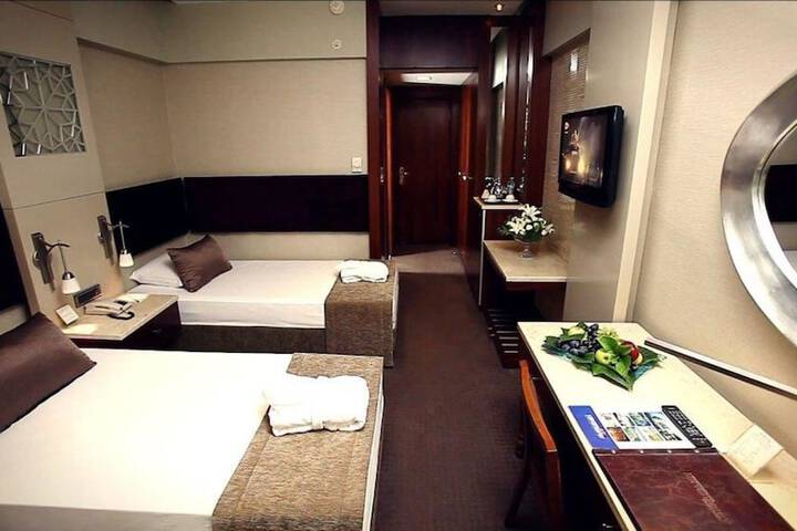 Room 7 of 57