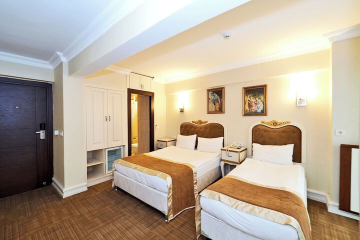 Room 17 of 61
