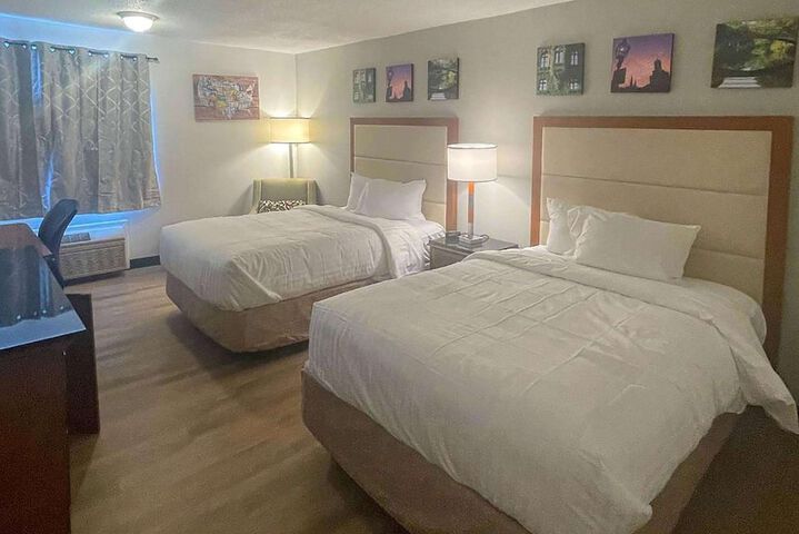 2 Double Beds (3 of 9)