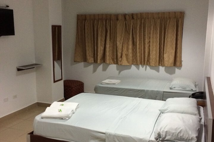 Room 8 of 30