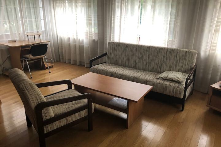 Room 17 of 37