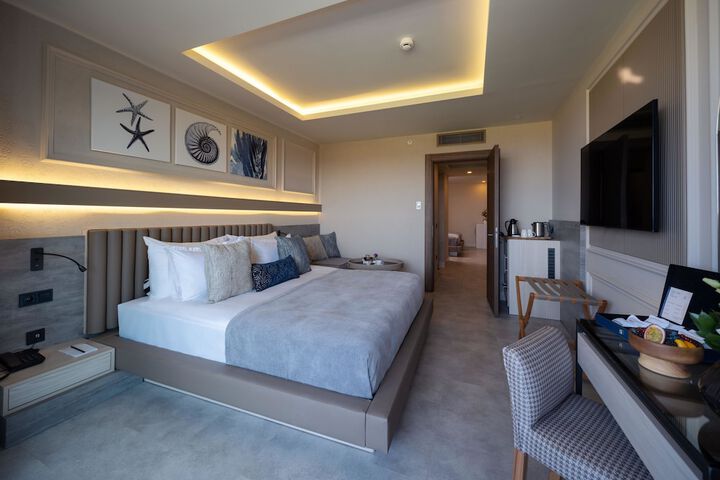 Room 25 of 170