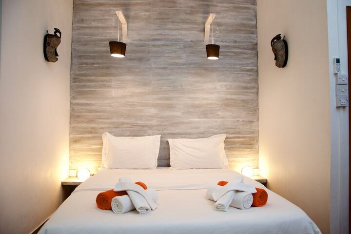 Room 10 of 74