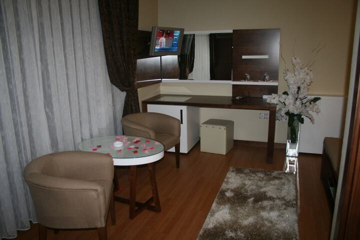 Room 12 of 62