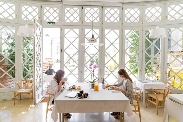 Dining Photos