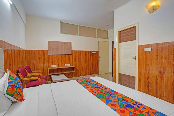 Room 14 of 28