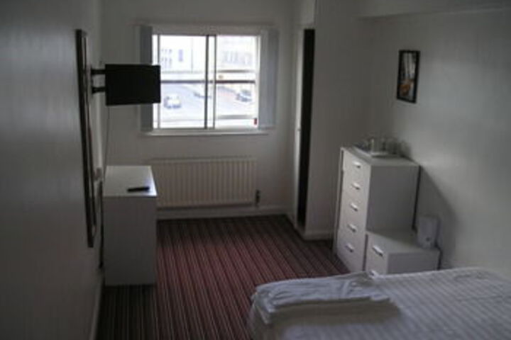 Room 46 of 117