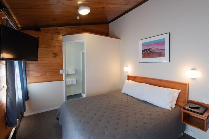 Room 14 of 143