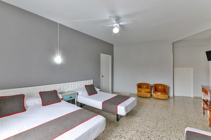 Room 8 of 31