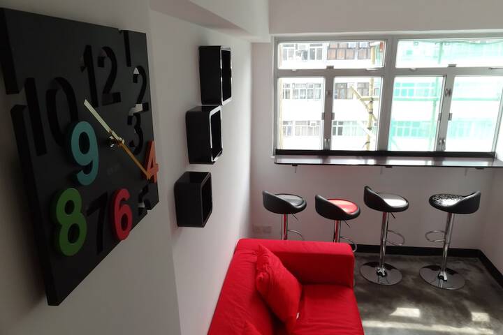 Room 8 of 33