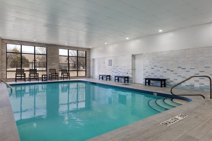 Hotel with Pool