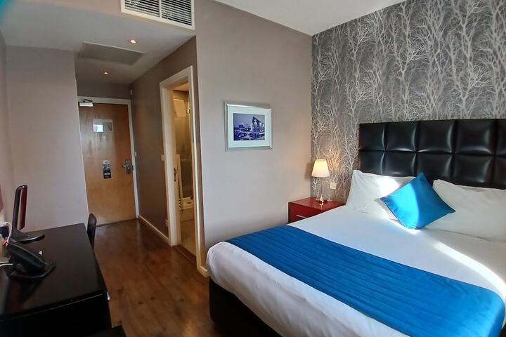 Room 59 of 182