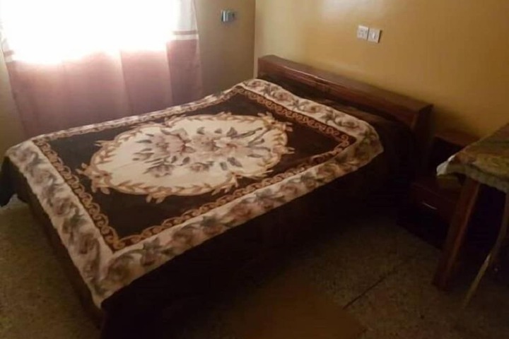 Room 3 of 8