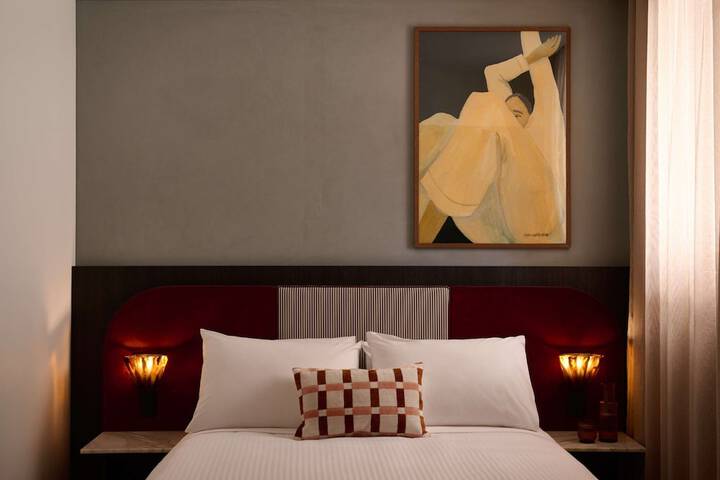 Room 17 of 53