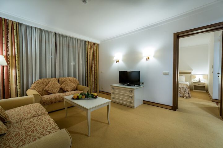 Room 20 of 173