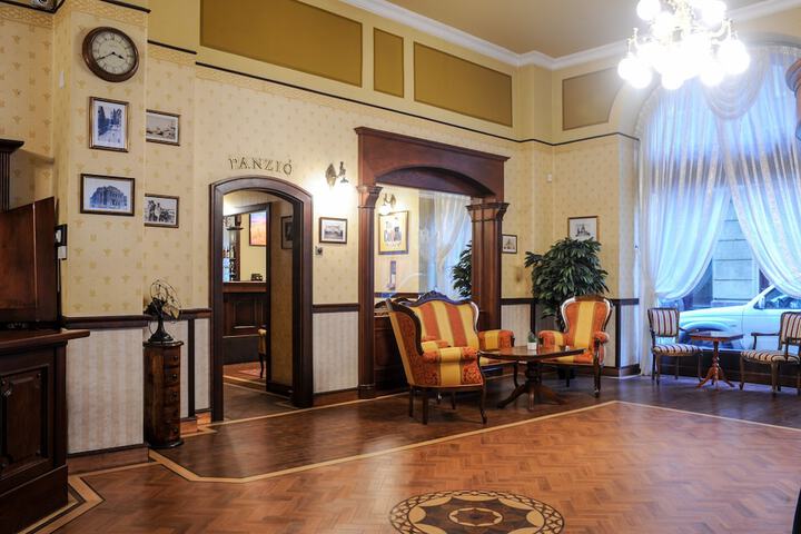 Guest Lobby