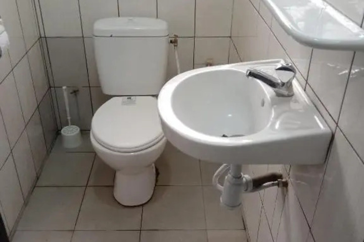 Room 7 of 11