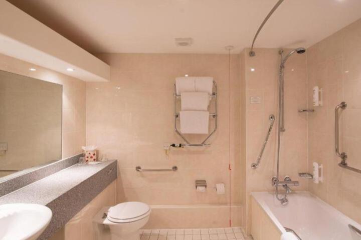 Photo 12