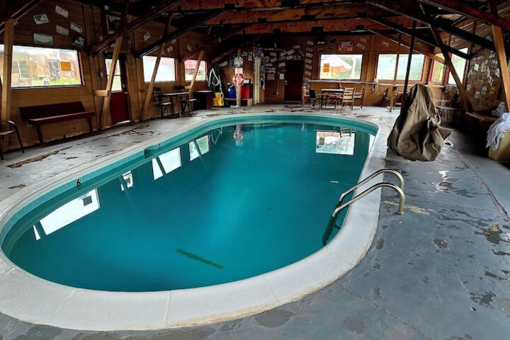 Pool 23 of 69