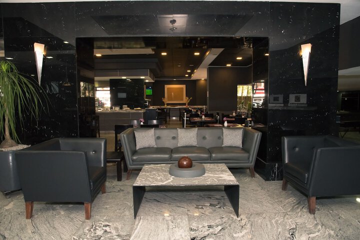 Guest Lobby