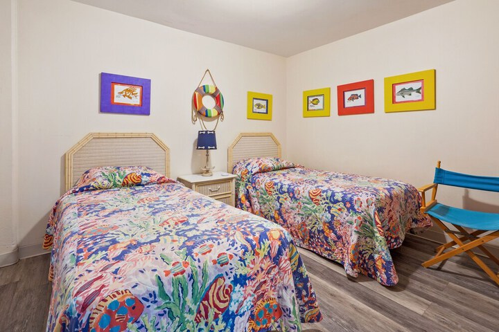 Room 5 of 42