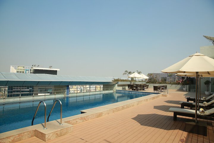 Hotel Pool