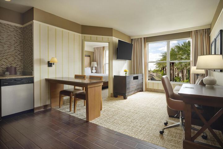 Room 6 of 35