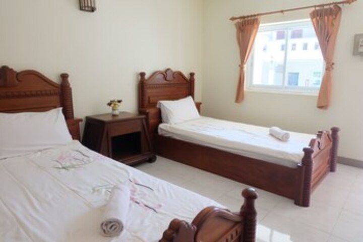 Room 14 of 28