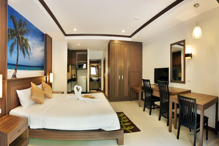 Room 7 of 82