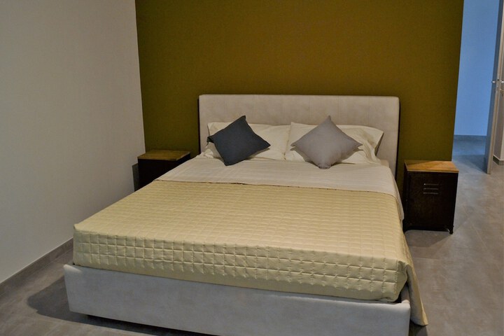Room 5 of 21