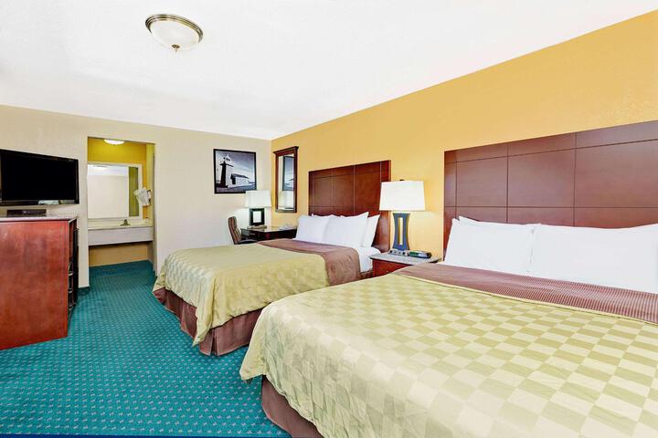 2 Double Beds Accessible (1 of 8)